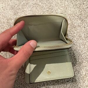 Tory Burch Cream Bifold Wallet with Zipper Closure